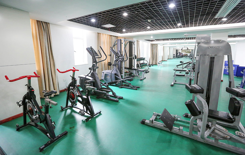 单位健身房器材